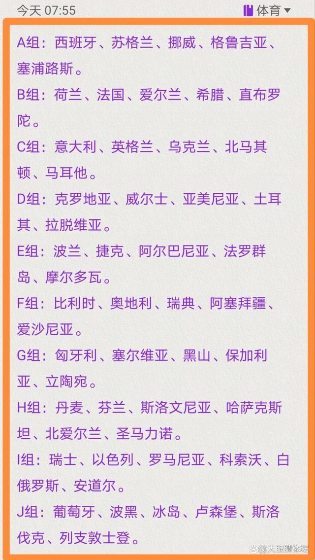 戏内戏外以色彩作为分野.镜头外的现实空间用彩色呈现.镜头内的表演空间用黑白片表现。